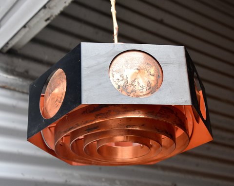 6-kantet kobber og sort metal loftslampe