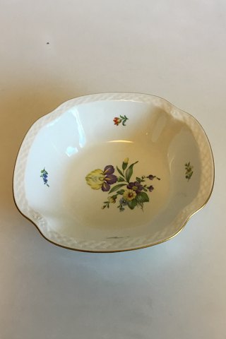 Bing & Grondahl Saxon Flower, White Potato Bowl No 43