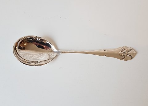 French lily serving spoon in silver from 1925 - 20.5 cm.