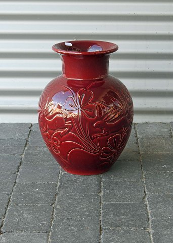 Knabtrup 
Dyb rød Gulvvase 
Keramik