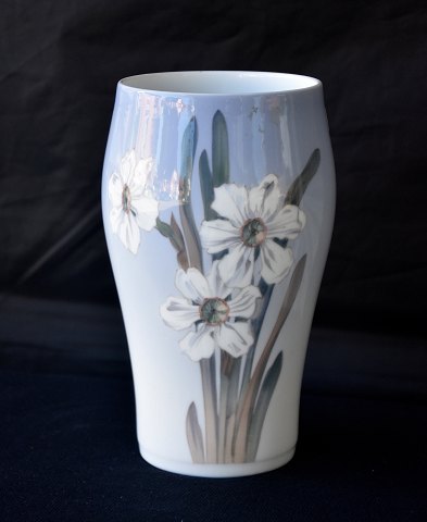 Royal Copenhagen
Vase 2778/65A, hvide pinseliljer