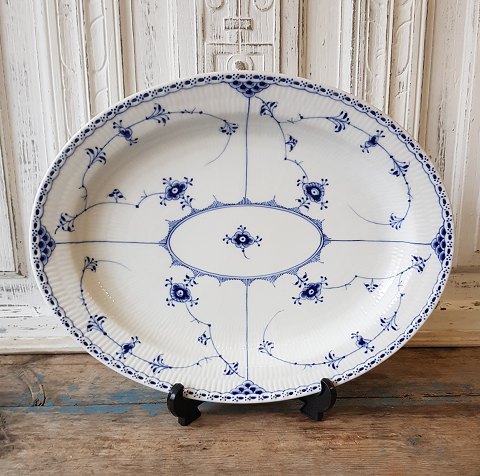 Royal Copenhagen Blue Fluted half lace large dish no. 534 - 40 cm.