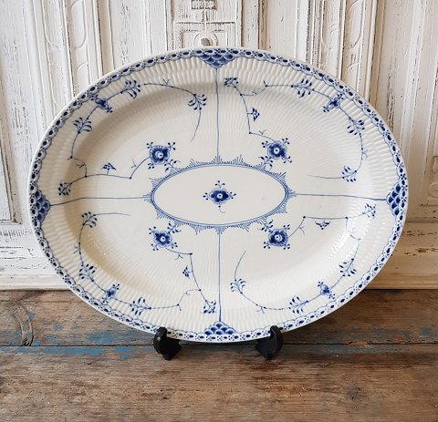 Royal Copenhagen Blue Fluted half lace large dish no. 534 - 40 cm. 3. sorting