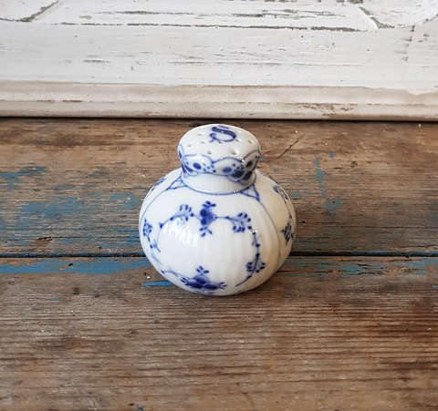 Royal Copenhagen Blue Fluted half lace salt shaker no. 712