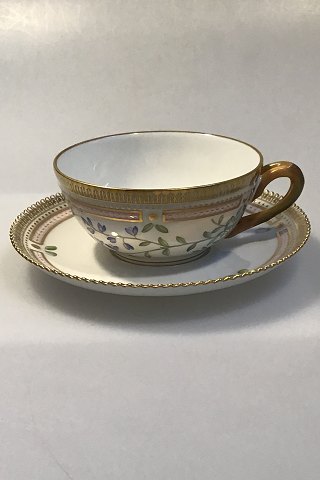 Royal Copenhagen Flora Danica Tea cup/saucer No 081+082