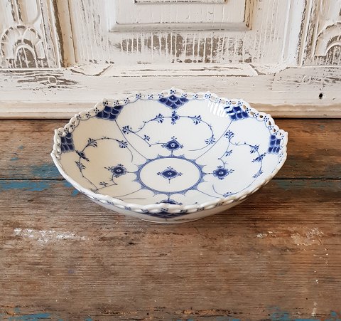 Royal Copenhagen Blue Fluted Full Lace Bowl no. 1018