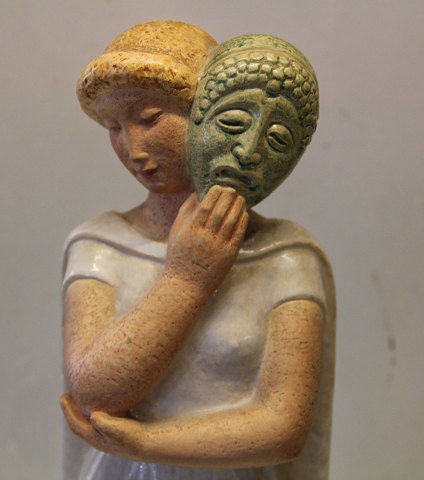 Melpomene skulptur 42 cm Græsk Skuespiller der var Muse for tragediedigtningen 
Sv. Lindhart