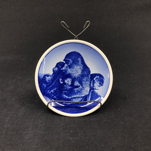 Mini plate with motive of baboon
