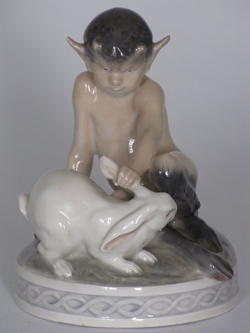 Faun with rabbit
Royal Copenhagen
Porcelain