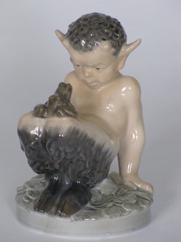 Faun med frø
Royal Copenhagen
Porcelæn