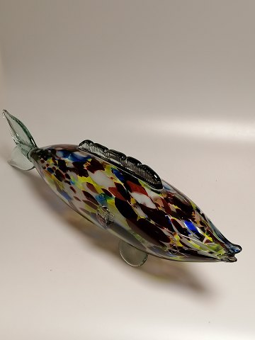 Fisk af flere farvet glas