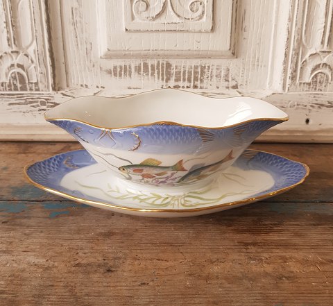 Royal Copenhagen Fish set with gold sauce bowl no. 19/3003