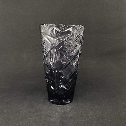 Purple crystal vase from 1930