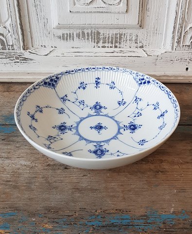 Royal Copenhagen Blue Fluted Half Lace Salad Dish no. 512