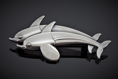 Georg Jensen, Arno Malinowski; A brooch of sterling silver, dolphins, #317