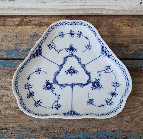 Royal Copenhagen Blue Fluted half lace triangular dish no. 515