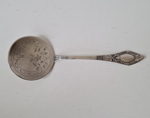 Serving spoon in silver