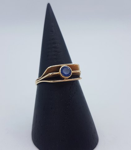 14k guldring m. safir, str. 55