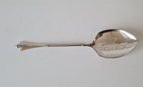 Large serving spade in silver from 1898 - New Gothic style.