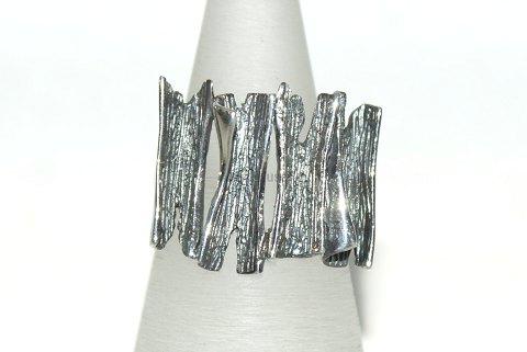 Finger ring Oxidized Sterling silver
Size 56