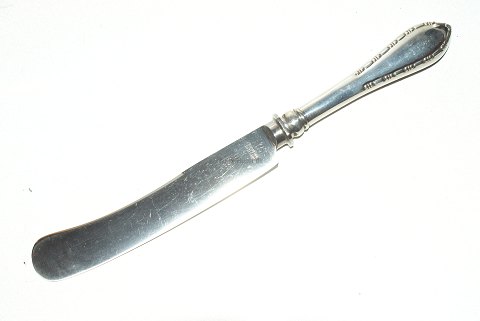 Middagskniv Ny Perle Serie 5900, (Perlekant Cohr) Dansk sølvbestik
Fredericia sølv
Længde 26 cm.