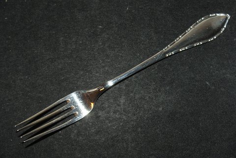 Barnegaffel, Ny Perle Serie 5900, (Perlekant Cohr) Dansk sølvbestik
Fredericia sølv
Længde 15 cm.