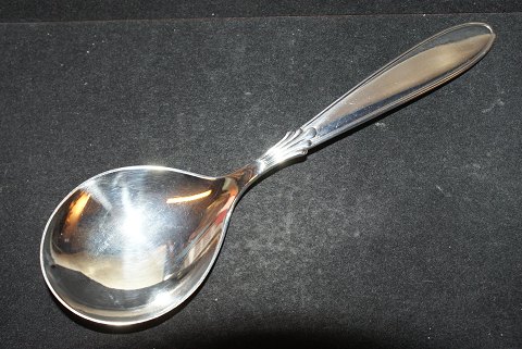 Compote spoon / Serving President Silver
Chr. Fogh silver
Length 18.5 cm.
