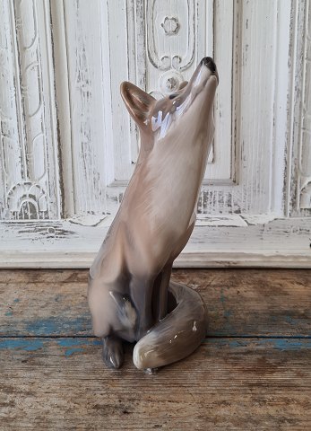 Royal Copenhagen figure - Large sitting fox no. 437