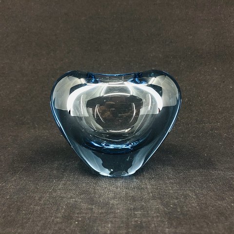 Aquablå hjertevase fra Holmegaard
