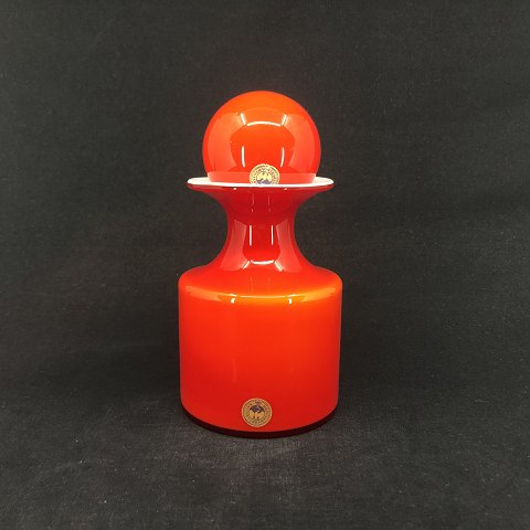 Red Carnaby vase with top

