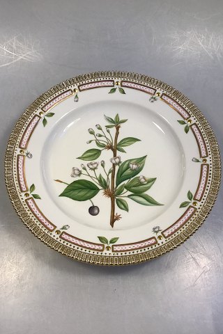 Royal Copenhagen Flora Danica Dinner Plate No 624(3549).