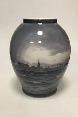 Royal Copenhagen Unique Vase by Christian Benjamin Olsen from May 1913