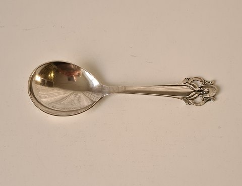 Small serving spoon in silver 17.5 cm.