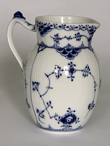 Blue Fluted 
Half Lace
Jug
Royal Copenhagen