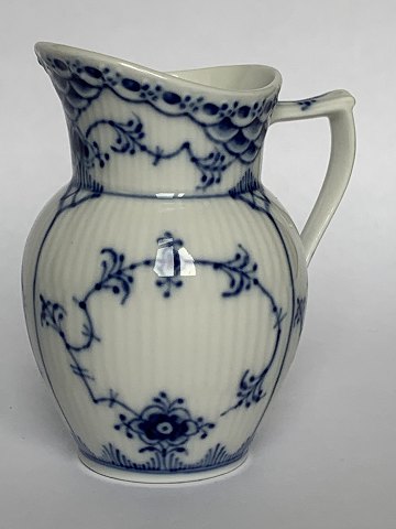 Blue Fluted 
Half Lace
Jug
Royal Copenhagen