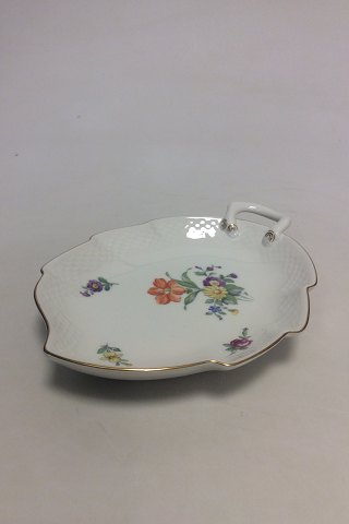 Bing & Grondahl Saxon Flower, White Leaf shaped Dish No 199