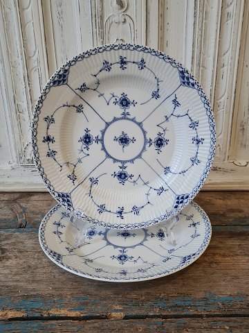 Royal Copenhagen Blue Fluted half-lace dinner plate no 571 - 25.5 cm.