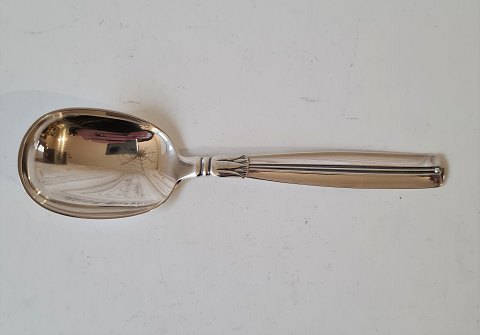 Lotus large jam spoon in silver 15 cm.