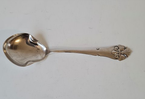 French lily serving spoon in silver from 1917 - 19.3 cm.