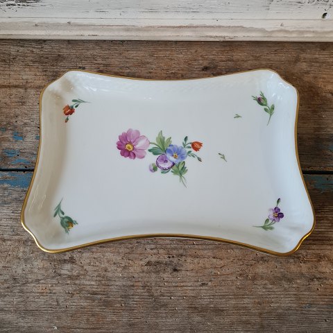 Royal Copenhagen Let Saxon Flower dish no. 1694