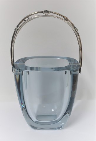 Ice bucket with silver handle made by Kronen. Sterling (925). Height 12 cm