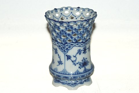 Royal Copenhagen Mussel painted full lace, Vase
Dec. No. 1/1016
Height 11.5 cm.
SOLD