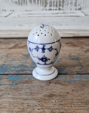 Royal Copenhagen Blue Fluted salt shaker no. 2009