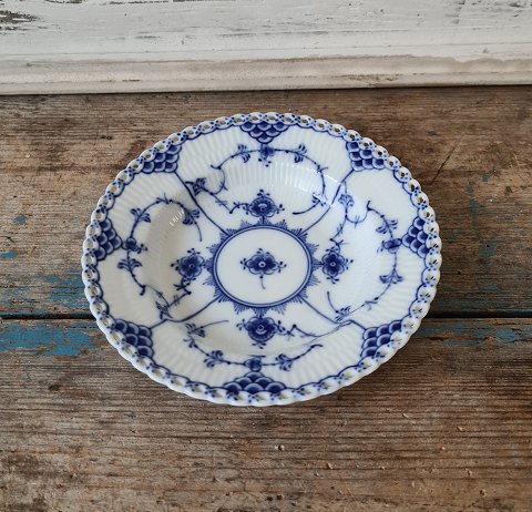 Royal Copenhagen Blue Fluted full lace small deep plate No 1081, Diameter 15 cm.