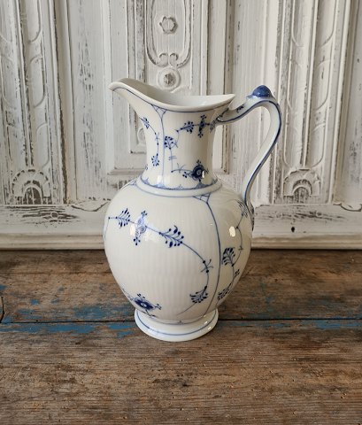 Royal Copenhagen Blue Fluted chocolate jug no. 482