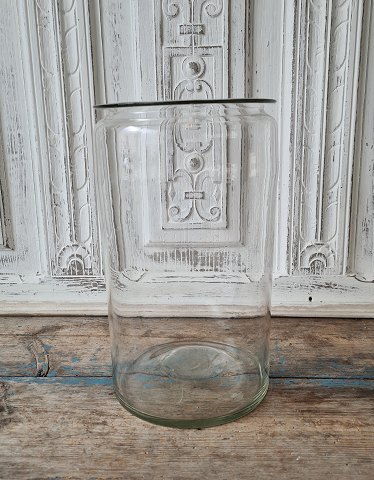 Stort gammelt svensk mundblæst sylteglas
Højde 29 cm.