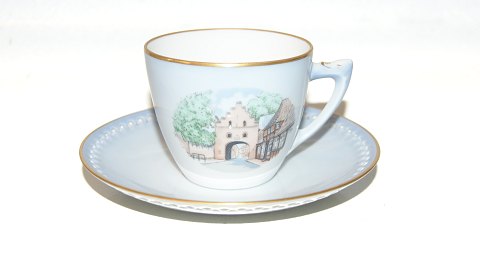 Danmarksstellet Byporten in Faaborg cup with saucer
From bing and Grøndal
Deck No. 305/3551
SOLD
