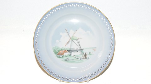 Danmarksstellet DybbølMølle cake plate
From bing and Grøndal
Deck No. 616.5 / 3561
SOLD
