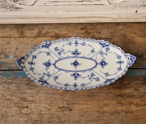 Royal Copenhagen Blue Fluted Full Lace teaspoon dish no. 1115