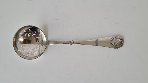 Strand sugar spoon in silver from 1919